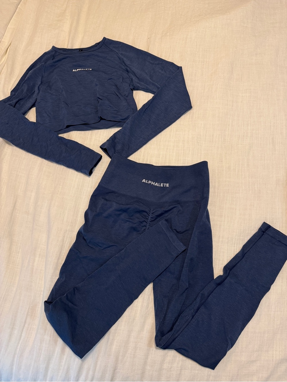 Alphalete Amplify Outfit - Medium